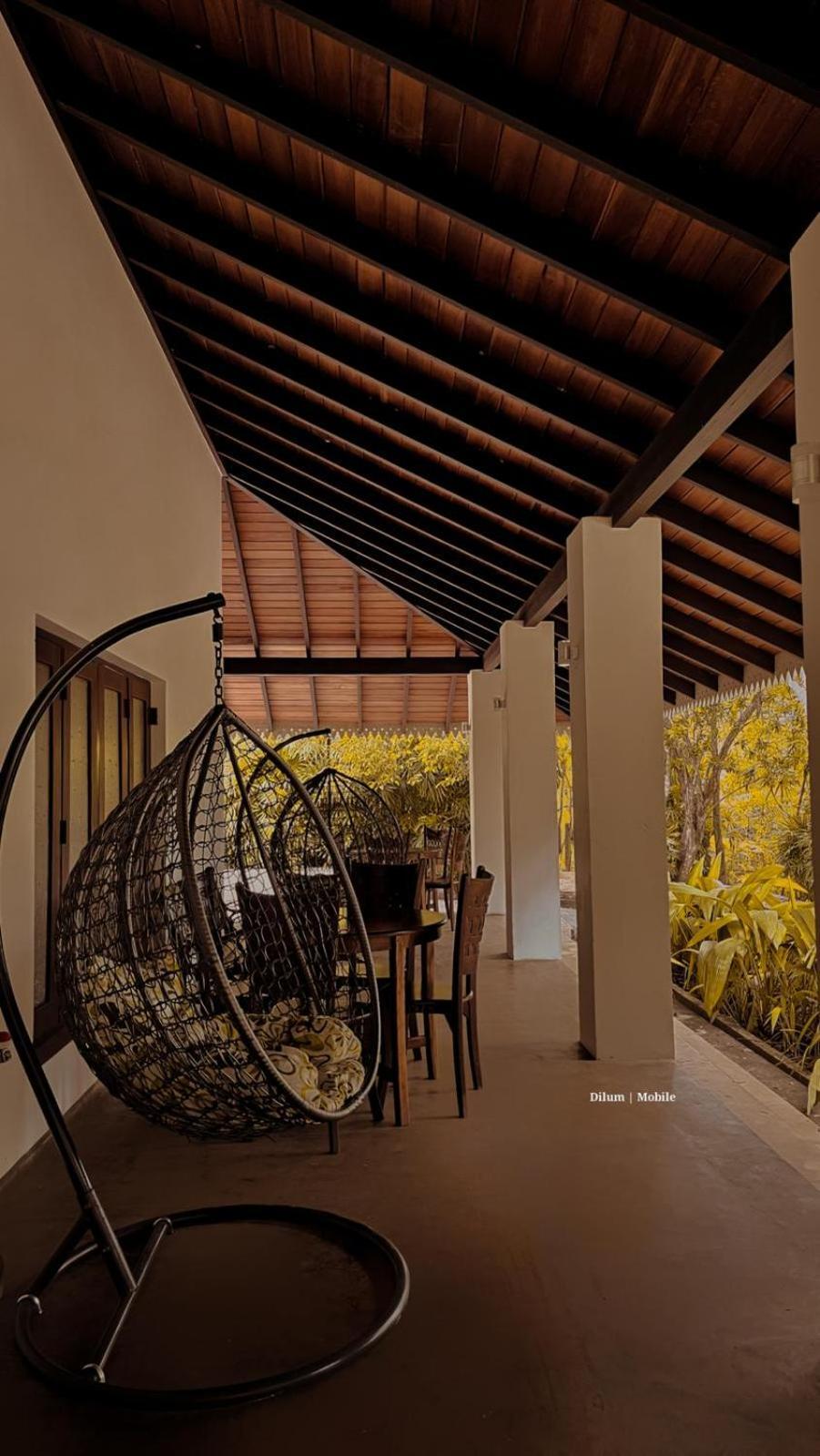 Ceylon Kingsmen Garden Hotel - Katunayake Negombo Exterior photo